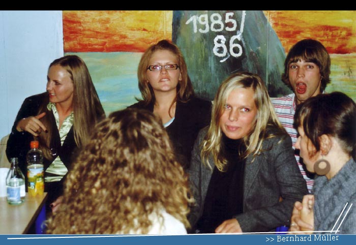 Bild 16 Klassentreffen 2006 Mühlhausen Albert-Schweitzer-Gymnasium Jahrgang 2001 Bild 16 Klassentreffen 2006 Mühlhausen Albert-Schweitzer-Gymnasium Jahrgang 2001