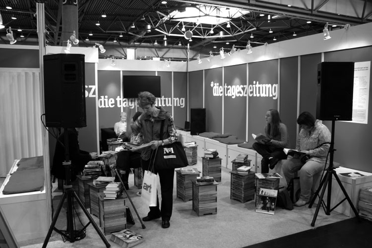 Leipziger Buchmesse 2011 taz Stand Überblick
